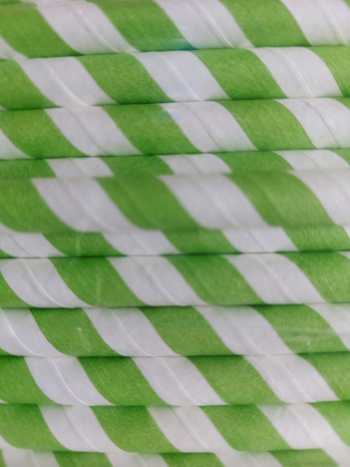 Papírová brčka JUMBO pruhovaná zeleno-bílá 8/250 mm (100 ks) - Obrázek 2