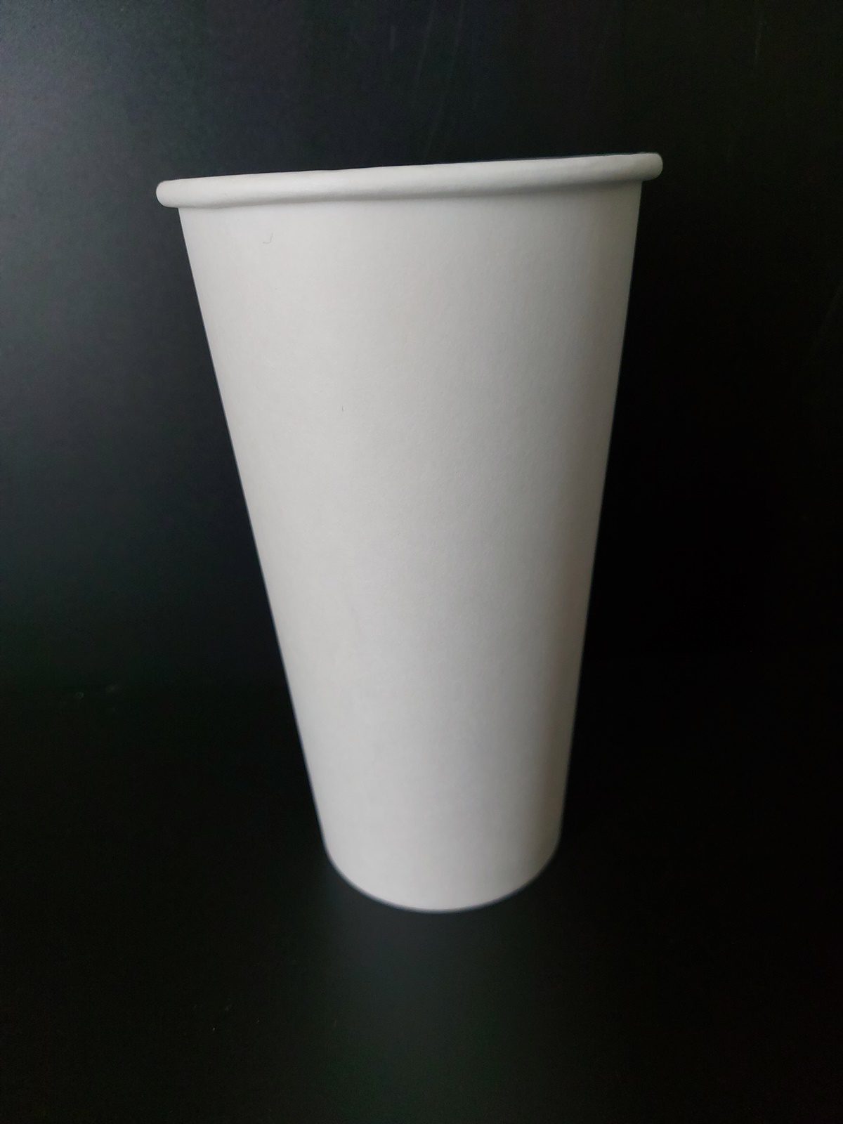 Kelímek papírový CTG bílý bez potisku 0,5 l na pivo, průměr 90 mm (50 ks)